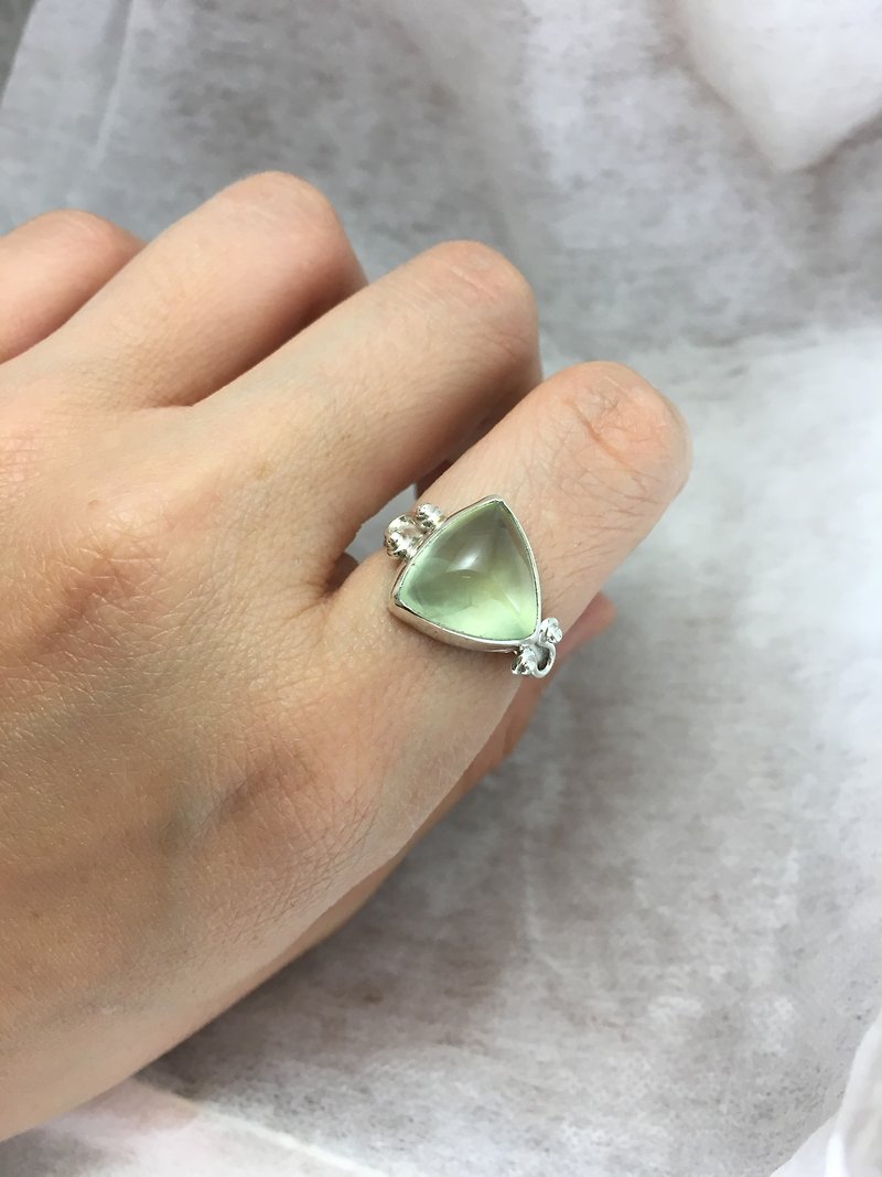Prehnite Finger Ring Handmade in Nepal 92.5% Silver - General Rings - Semi-Precious Stones 