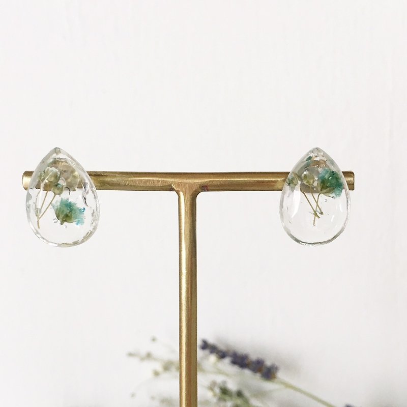 Stud earrings for clipped ears contained babys breath (18X13mm) Vol.2 - ピアス・イヤリング - その他の素材 ブルー