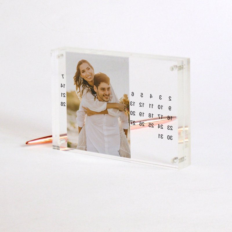 Customized Acrylic Photo Transparent Perpetual Calendar Front Calendar Back Photo Christmas Valentine's Day Gift - ปฏิทิน - กระดาษ สีแดง