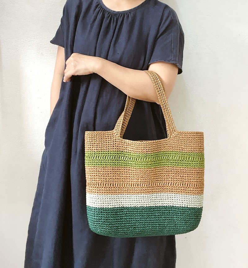 Raffia spring and summer color block hand crochet bag - กระเป๋าถือ - วัสดุอีโค 