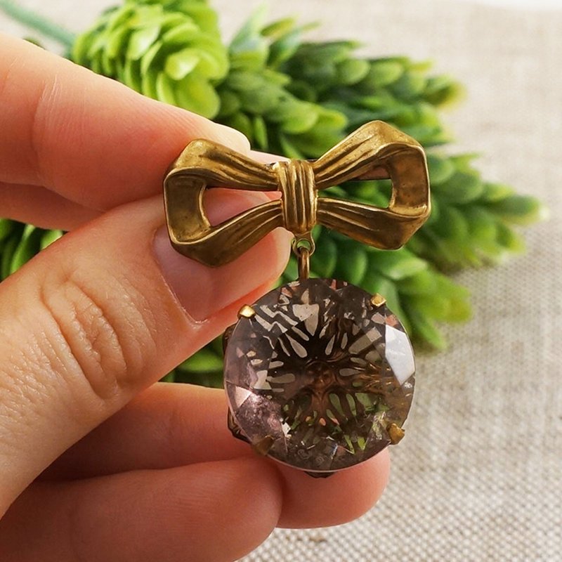 Vintage Brass Bow Brooch Purple Rhinestone Victorian Epoch Brooch Pin Jewelry - 胸針 - 其他材質 金色