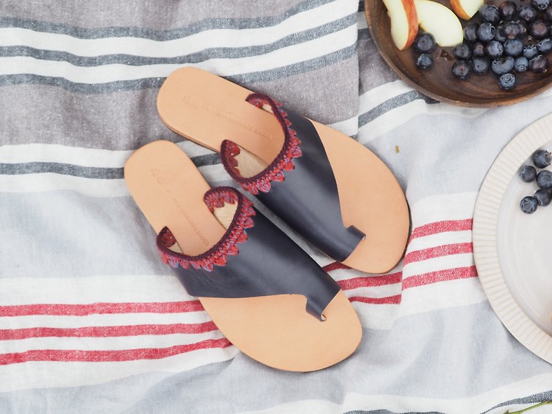 𦀗𦀗x love flowers summer joint - woven leather slippers maple red indigo - Sandals - Genuine Leather Blue