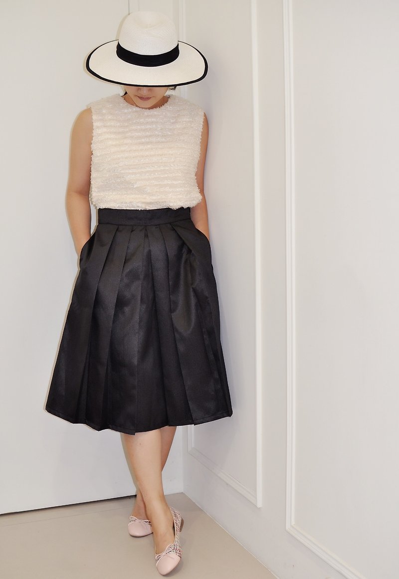 Flat 135 X Taiwan designer series French big round skirt big swelling skirt big round skirt - กระโปรง - เส้นใยสังเคราะห์ สีดำ
