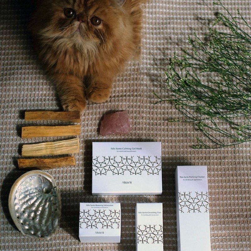 Akarii 秘魯聖木護膚儀式禮盒 :: 淨化能量  身心靈護膚 - 面霜/乳霜 - 其他材質 金色