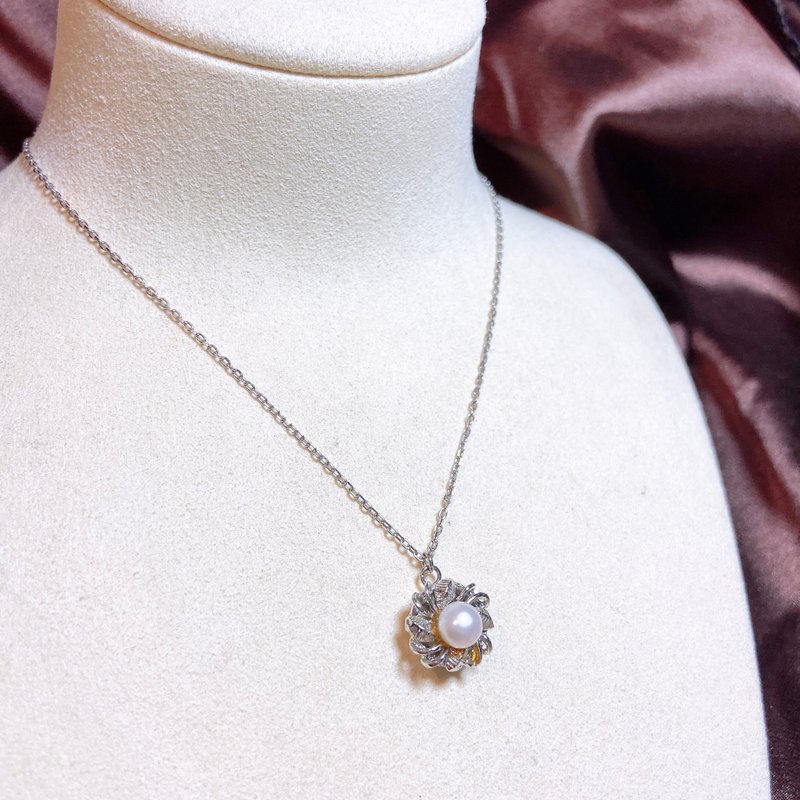 [Western antique jewelry] Elegant 925 sterling silver pure natural pearl flower filigree Silver necklace - Necklaces - Precious Metals Silver