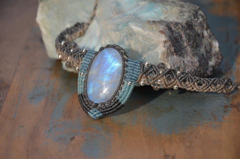 Moonstone Jewelry Macrame Necklace - สร้อยคอ - เครื่องเพชรพลอย สีน้ำเงิน