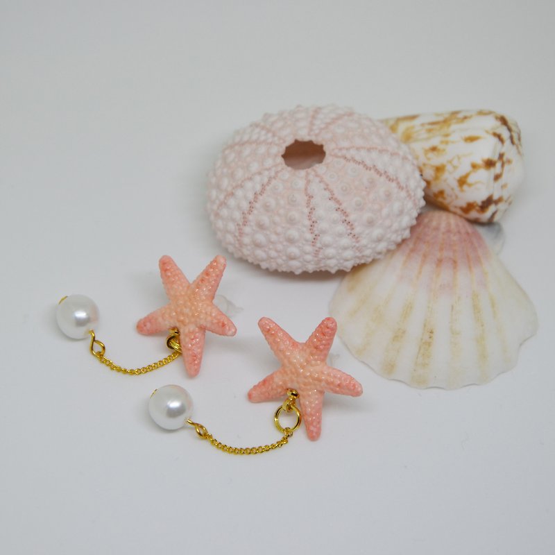 Pink starfish earrings - ต่างหู - ดินเหนียว สึชมพู