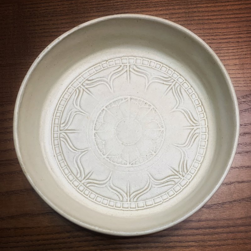 手繪曼陀羅 深盤 (古希臘白釉色) Mandala - 盤子/餐盤 - 陶 白色
