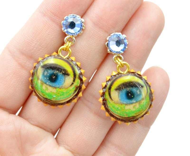 Green eye pattern glitter wood chips embellished with crystal pot nails decoration glitter earrings blue rhinestone ear pads