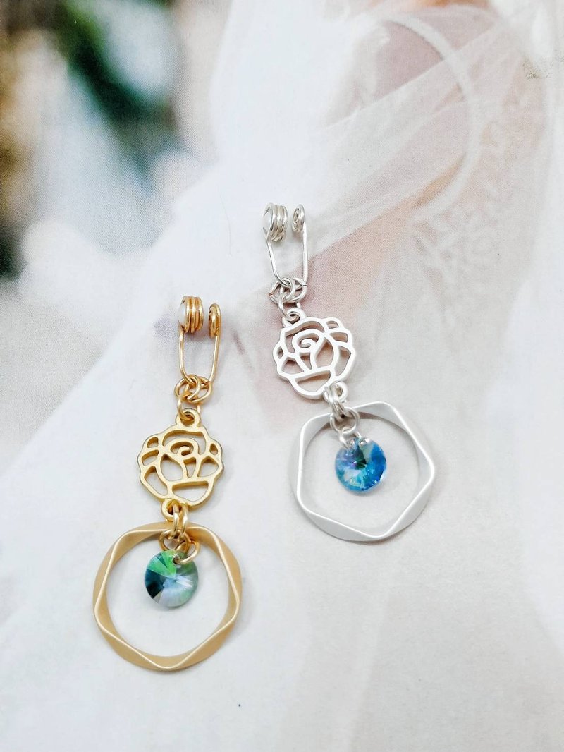 [Stunning Rose] Fog Rose Swarovsk/Artistic Bronze(Handmade Painless Clip-On/Ear Hook) - ต่างหู - วัสดุอื่นๆ หลากหลายสี