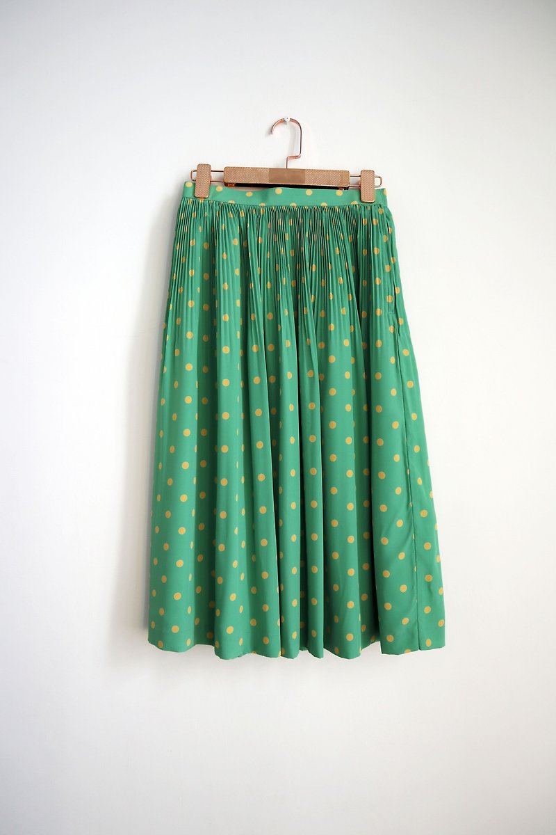Pumpkin Vintage. Ancient water jade dot folding skirt - กระโปรง - เส้นใยสังเคราะห์ 