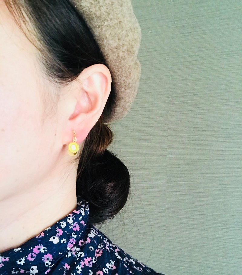 2way   Vivid Pink ×  Yellow  Earrings - ピアス・イヤリング - 刺しゅう糸 イエロー