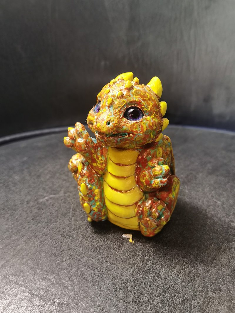 Dragon baby fantasy animal art unique figurine sculpture - 公仔/玩偶 - 其他材質 多色