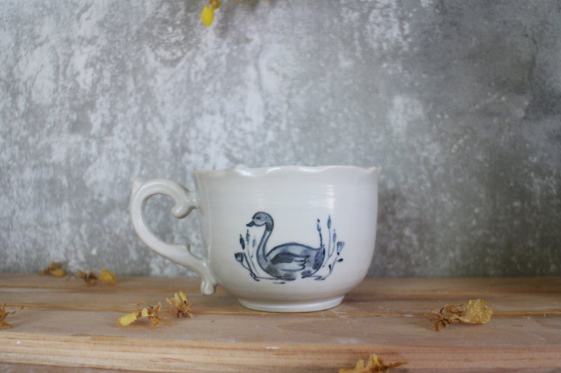 雙面手繪天鵝歐式茶杯 - 茶壺/茶杯/茶具 - 瓷 白色