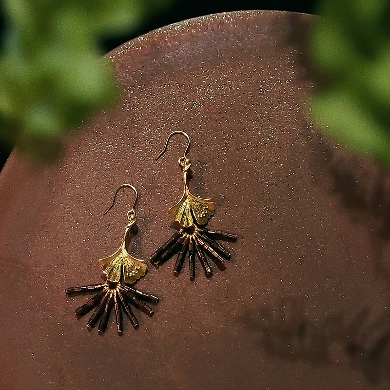 [Fei Ye] Light classical Bronze ginkgo tassel earrings can be changed to clip - Earrings & Clip-ons - Copper & Brass Gold