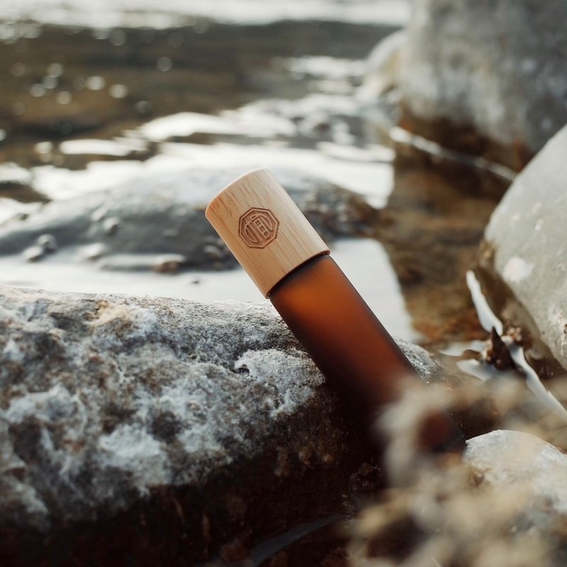 【榆端鏡】油甘果 複方滾珠精油 10ml - 香氛/精油/擴香 - 玻璃 白色