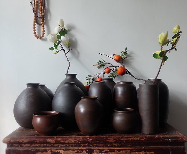 手作りの陶製の花瓶長い花瓶 ショップ Yuesongworkshop 花瓶 植木鉢 Pinkoi