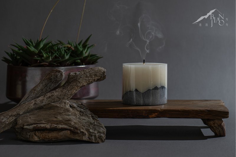 [Famous Mountain Quiet Series] Baiyue Glimmer Blind Mountain Version Mountain Candle - Candles & Candle Holders - Stone 