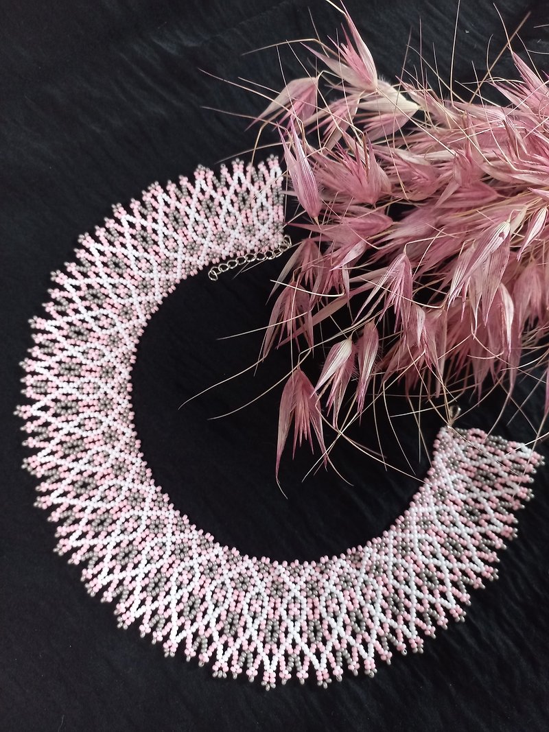 Ukrainian necklace beads pink handmade jewelry - 項鍊 - 琉璃 多色