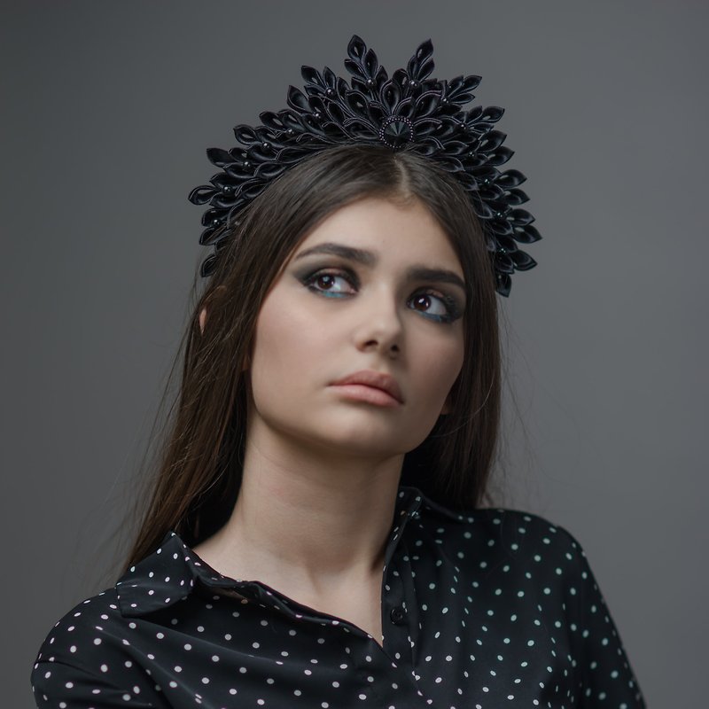 Gothic headpiece Black wedding bridal bride crown Spike tiara Dark queen Fantasy - Hair Accessories - Silk Black
