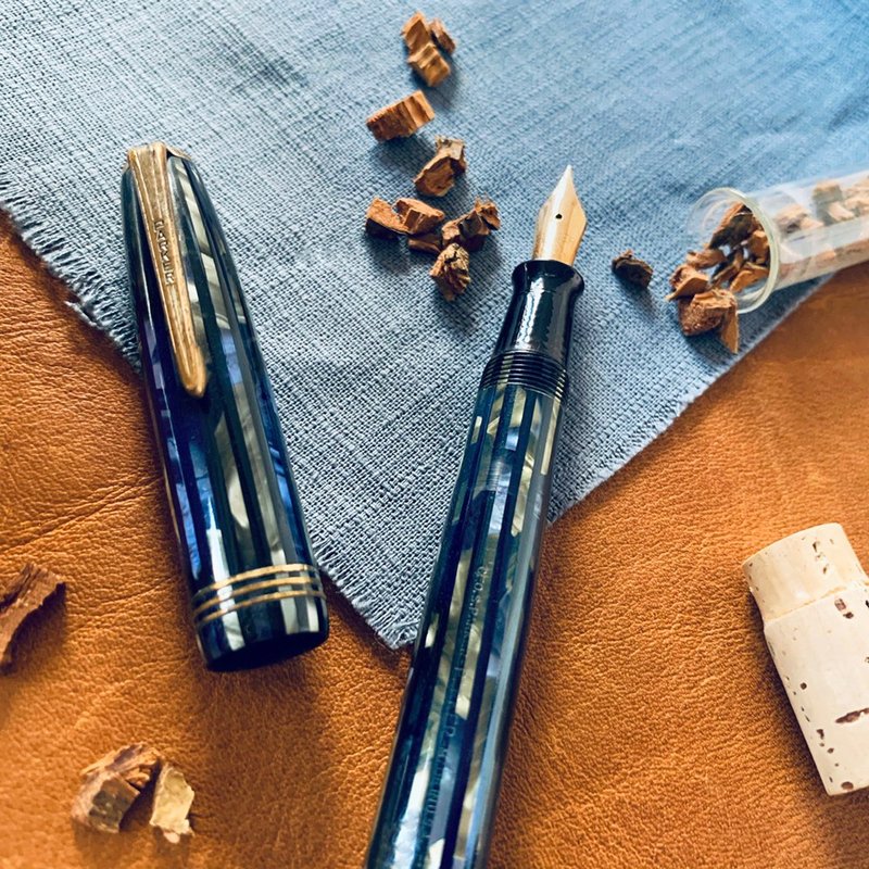 Parker Duofold 派克大多福世紀系列鋼筆/星空黑藍紋理 / 收藏送 - 鋼筆 - 其他材質 藍色