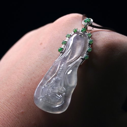瓔珞珠寶盒 E.L.Jewelry Box 玻璃種翡翠自在觀音菩薩項鍊 18K金鑽石 | 天然緬甸玉翡翠A貨
