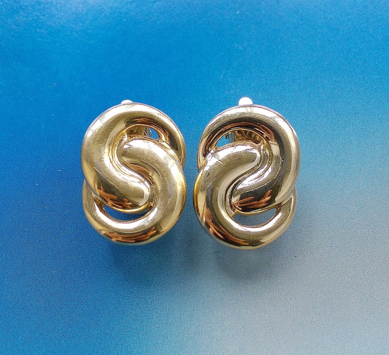 Vintage Jewelry 西洋古董飾品 TRIFARI 金色調 交纏 夾式耳環 - 耳環/耳夾/耳骨夾 - 其他金屬 金色