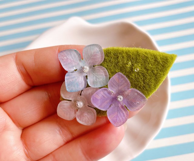 Hydrangea brooch hot sale