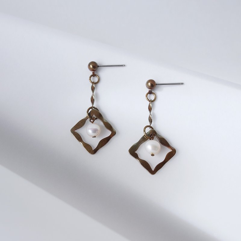 02:13 AM Lu- Bronze earrings / pearls / ear clips and Clip-On - Earrings & Clip-ons - Copper & Brass White