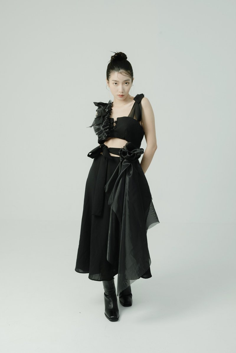 心齋坐忘/黑色形象概念款訂製禮服/輕婚紗 - 洋裝/連身裙 - 其他人造纖維 黑色