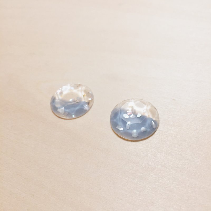 Vintage blue ocean wave broken shell earrings - Earrings & Clip-ons - Resin Blue