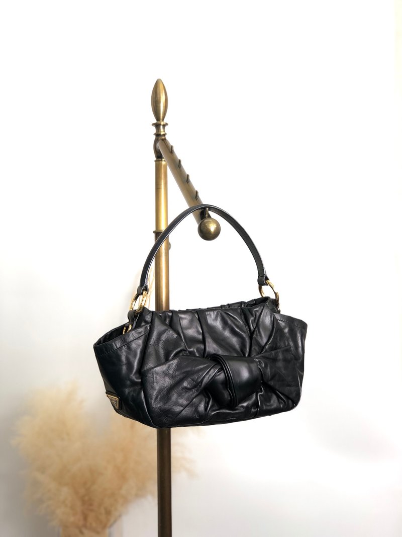 【 日本直送　名牌中古包 】PRADA プラダ ハンドバッグ ブラック トライアングルロゴ レザー リボン vintage ヴィンテージ オールド a73fym - 手提包/手提袋 - 真皮 黑色