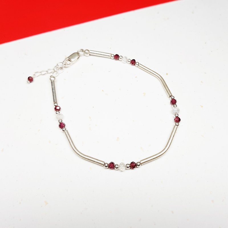 Starry Series ~ Moonstone-Garnet Silver Bracelet / Garnet / Moonstone - Bracelets - Gemstone Red