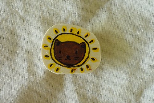 Studio MOLA MOLA Sun Cat Handmade Wooden Pin