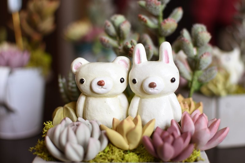 Cute animal series (bear/rabbit/sheep) Cement flower vase/horticulture flower vase - ของวางตกแต่ง - ปูน 