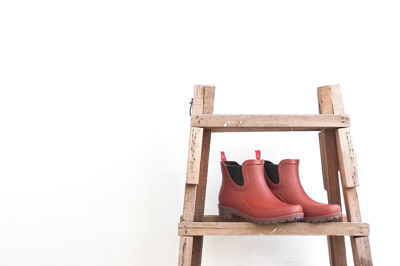 Rain Ankle Boots Waterproof Slip-on Rubber Synthetic sole - รองเท้ากันฝน - วัสดุกันนำ้ สีแดง