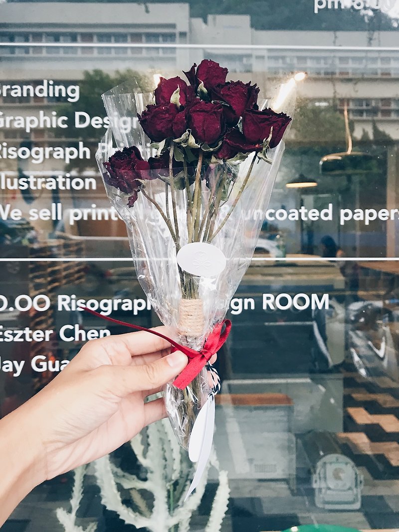 Dry Flowers !! 【Bouquet of roses bouquets】 Bouquet of dried flowers give a small gift - ตกแต่งต้นไม้ - พืช/ดอกไม้ สีแดง