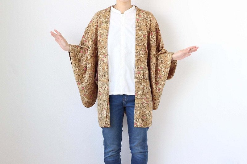silk kimono, Japanese kimono, haori, kimono jacket, short kimono /3174 - 外套/大衣 - 絲．絹 咖啡色