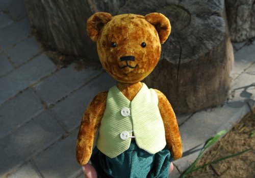 おもちゃ熊アーティストテディベア服を着たクマのぬいぐるみ関節