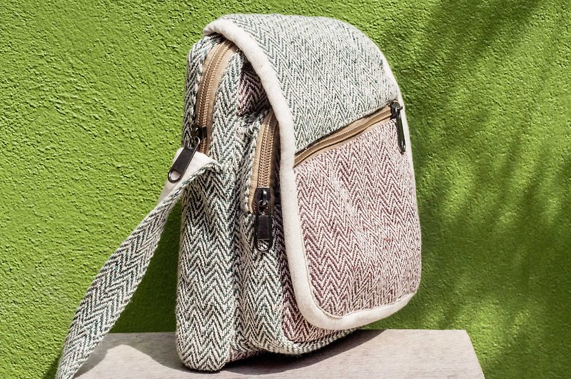 Natural hand-woven cloth spliced ​​backpack backpack shoulder bag phone bag travel bag - desert oasis stripes - กระเป๋าแมสเซนเจอร์ - ผ้าฝ้าย/ผ้าลินิน หลากหลายสี
