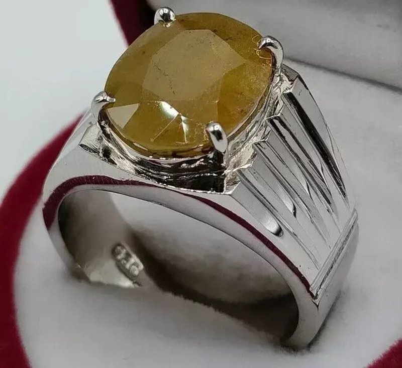 Natural Oval Cut Deep Yellow Sapphire Pukhraj Sterling Silver 925 Ring Handmade - 戒指 - 寶石 黃色