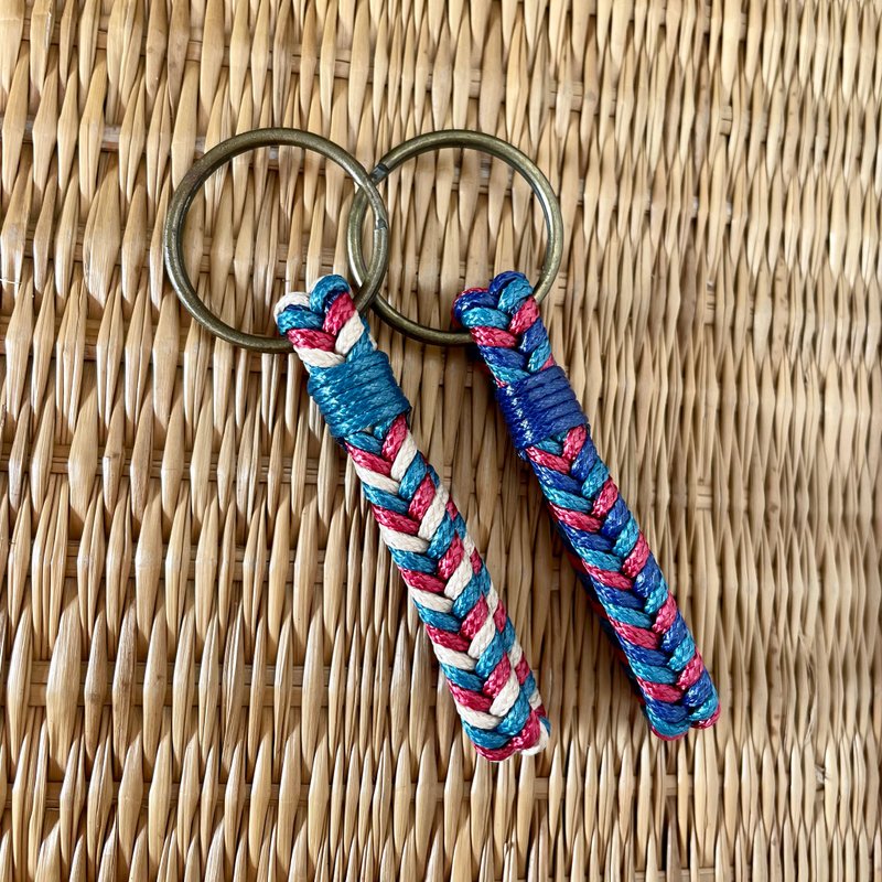 Style jewelry design key ring woven design unique and versatile - ที่ห้อยกุญแจ - ไฟเบอร์อื่นๆ สีเขียว