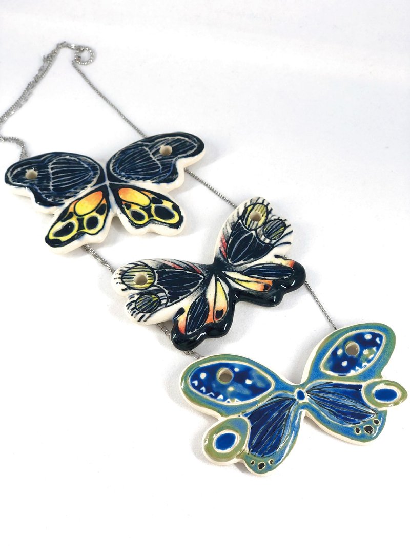 Butterfly Butterfly is born beautiful - Necklaces - Pottery 