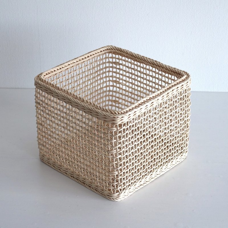 Square Basket with Square Bottom, 22 Squares, Openwork - Shelves & Baskets - Wood 