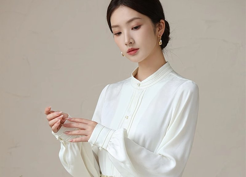 New Chinese style double-breasted dark pattern jacquard soft anti-wrinkle top - Women's Tops - Other Materials White