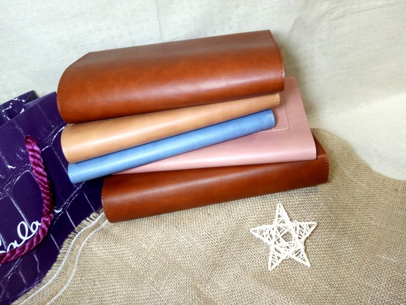 Green Leather 18K Adjustable Book Cover/ Book Cover/ Book Cover Book Cover - กล่องเก็บของ - หนังเทียม 