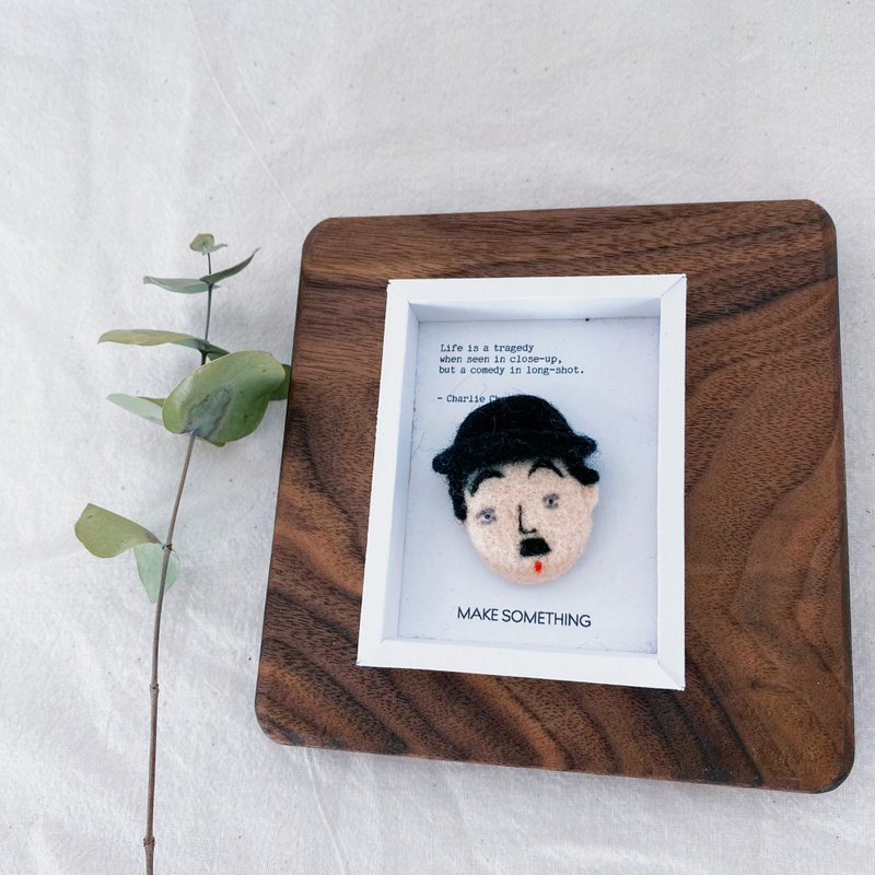 Needle Felted Brooch - Charlie Chaplin - เข็มกลัด - ขนแกะ สีดำ