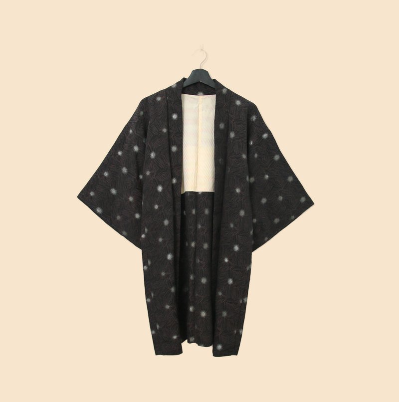 Back to Green-Japan brings back the detailed blooming full version of haori/vintage kimono - เสื้อแจ็คเก็ต - ผ้าไหม 