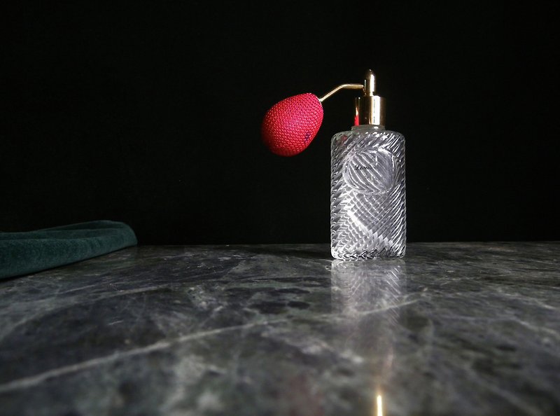 【OLD-TIME】初期の香水瓶 - アロマ・線香 - その他の素材 多色