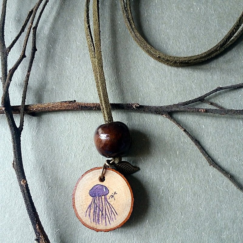 Hand-painted necklace/pendant (purple jellyfish) - Necklaces - Wood Multicolor